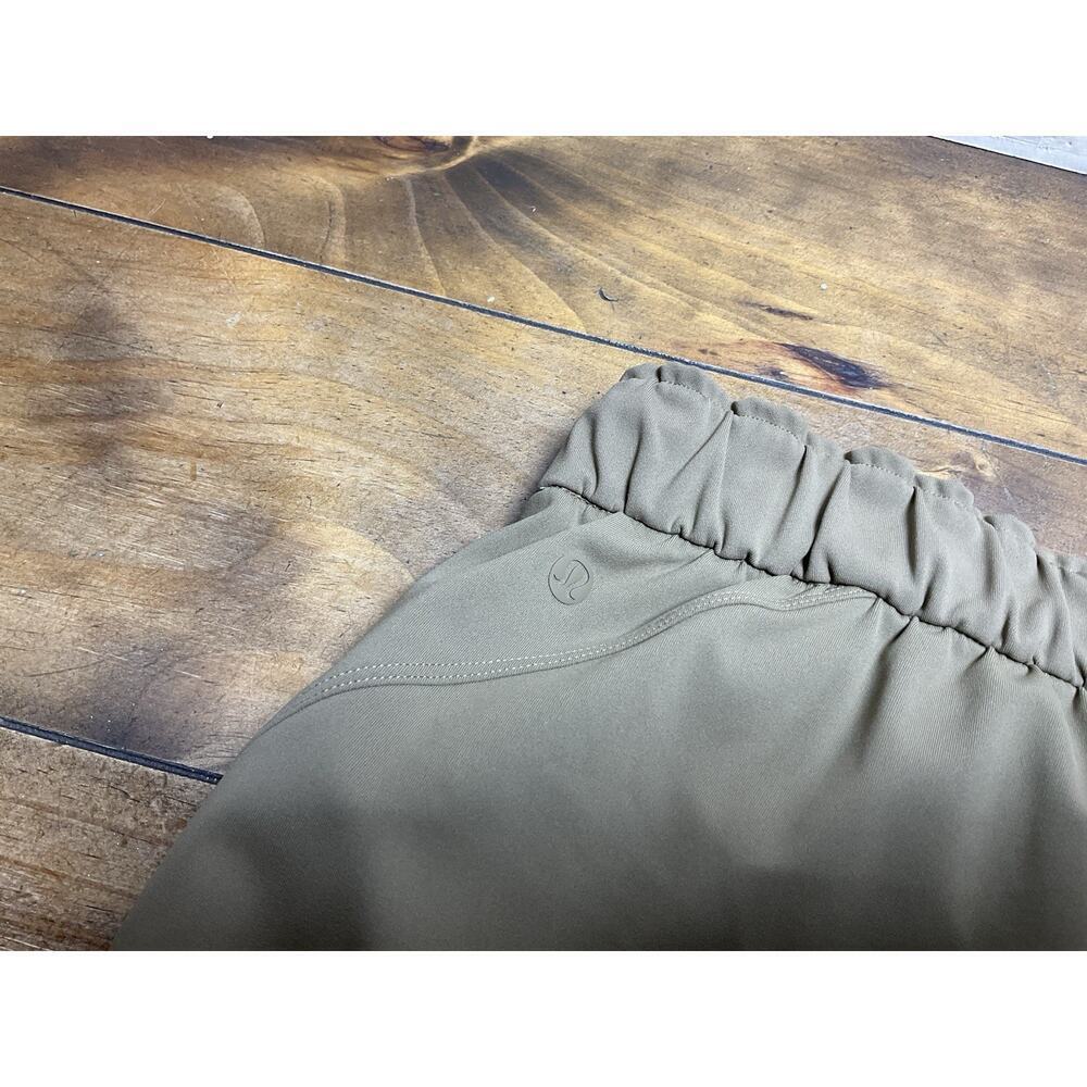 Lululemon Stretch High Rise Jogger Luxtreme Classic Fit Size 12 Tan - Picture 6 of 9